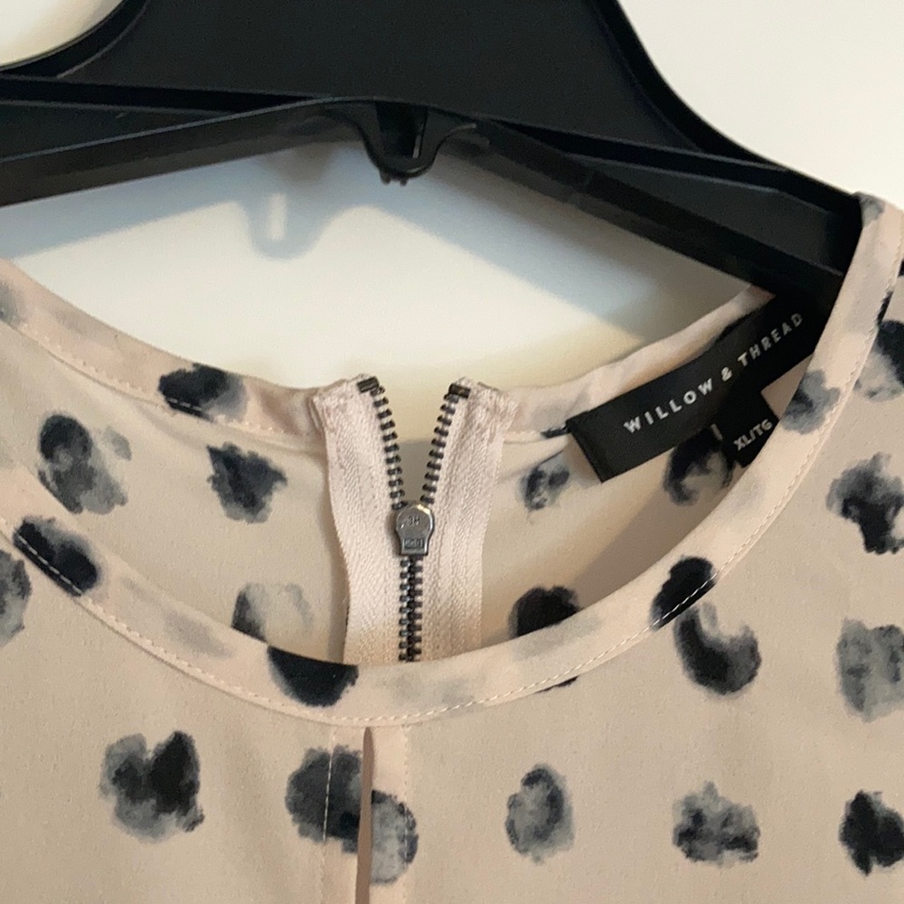 Willow & Thread Blouse - Picture 2 of 4